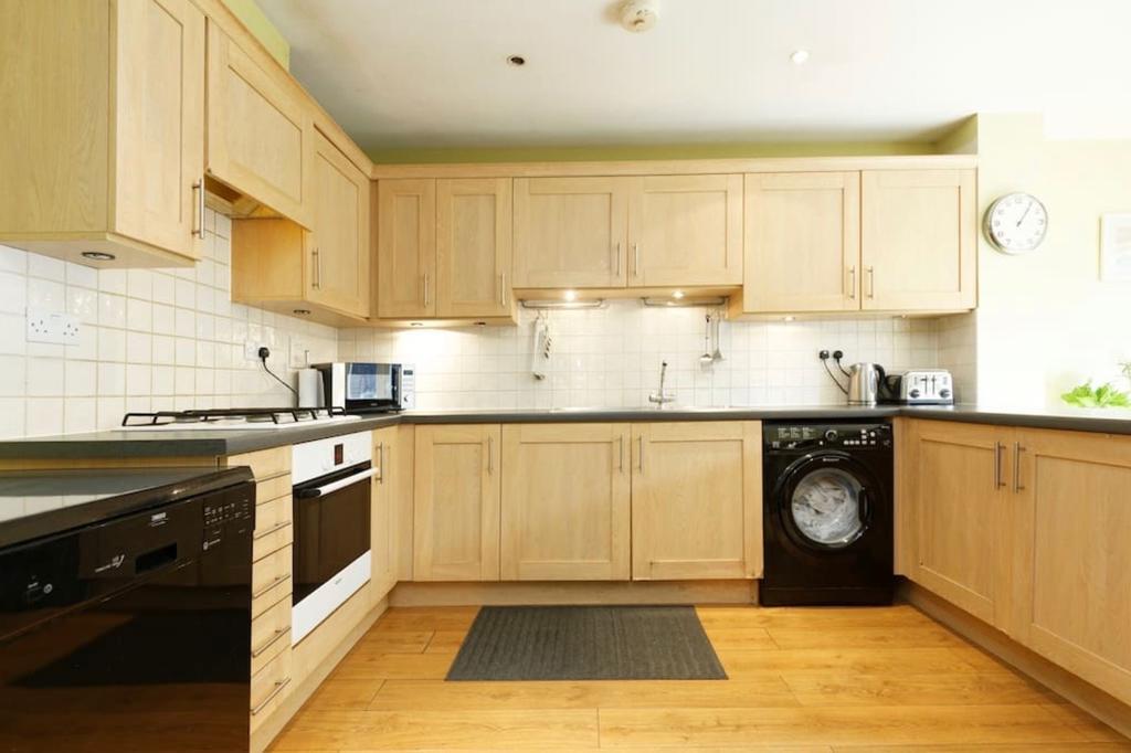 لندن Lynbrook Grove Guesthouse المظهر الخارجي الصورة